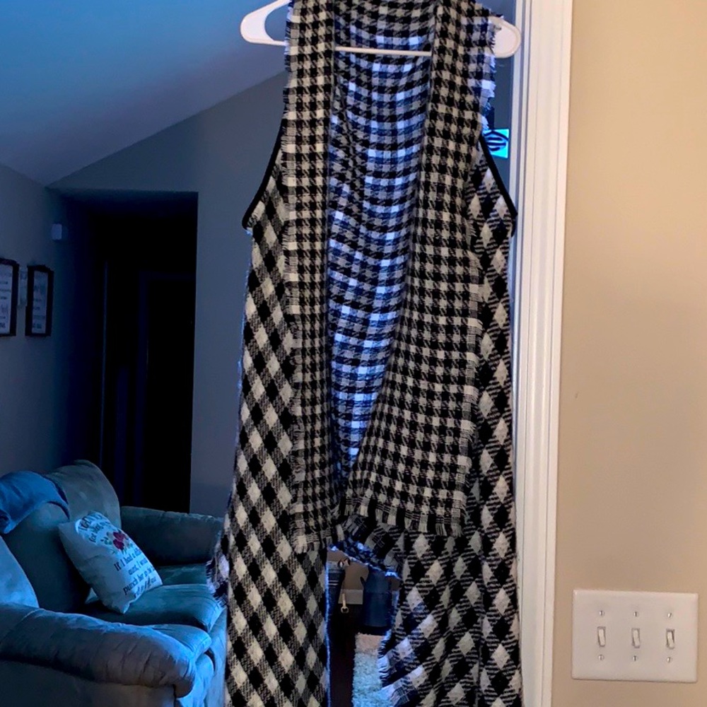 Reversible vest